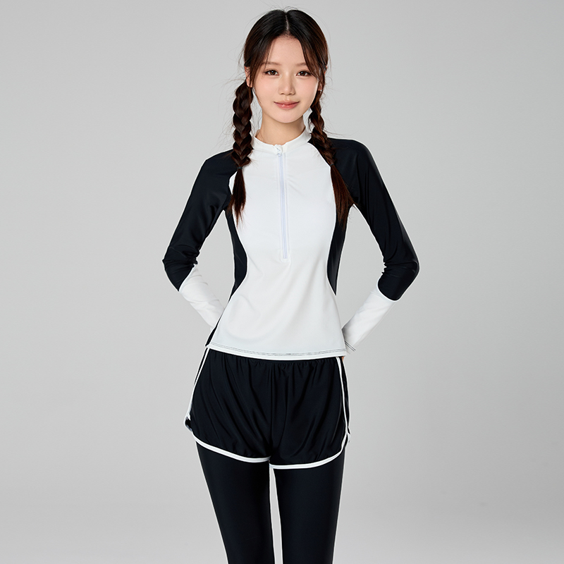 Rash Guard - ชุดว่ายน้ำมุสลิมสำหรับเด็กผู้หญิง แขนยาว เสื้อซิป กางเกงขาสั้น 3 ชิ้น